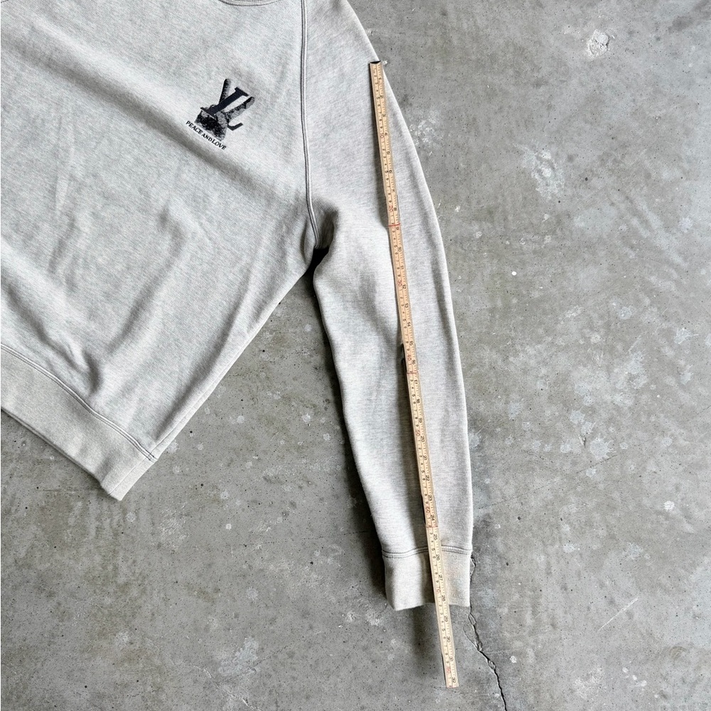 Louis Vuitton Cream Crewneck Sweatshirt with Small Chest Logo - Picture 8 of 8